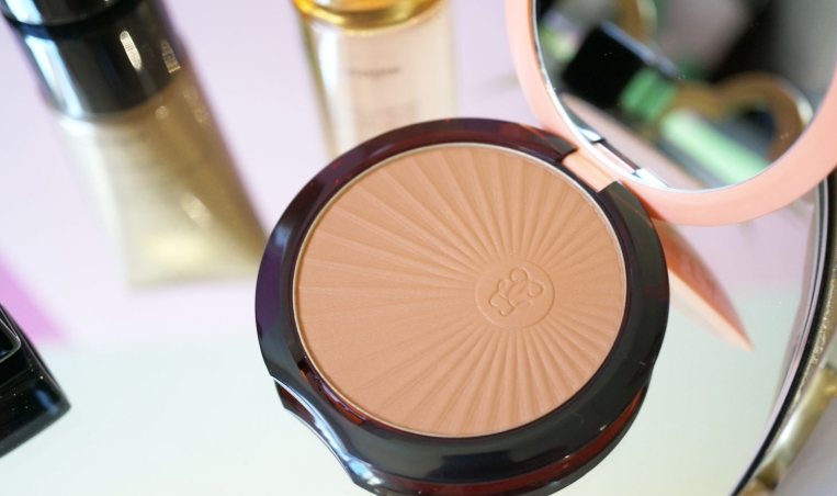 guerlain terracotta bronzing powder 03 natural brunettes