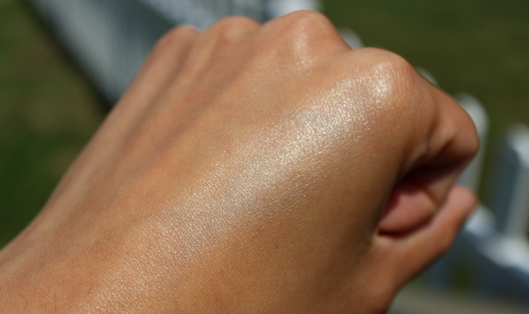 laura mercier bronzer 04