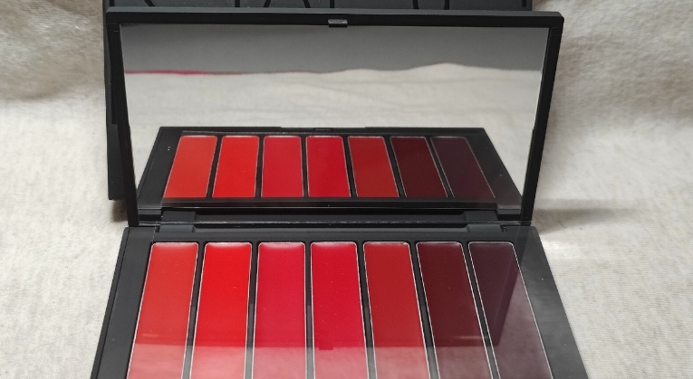 lipstick palette