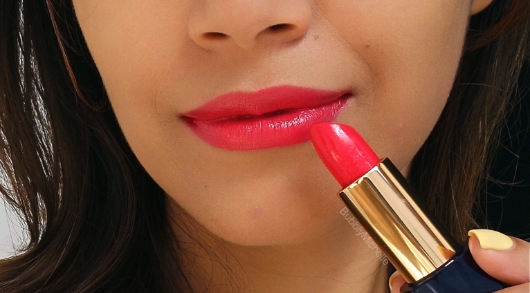 coral lipstick