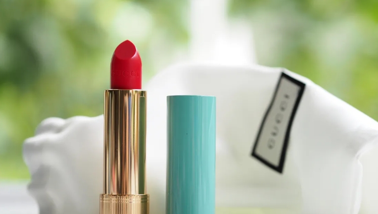 gucci lipstick