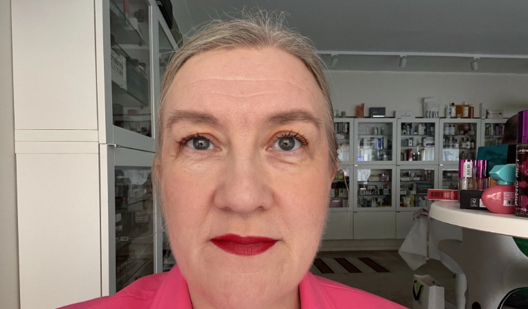 haus labs atomic shake lip lacquer