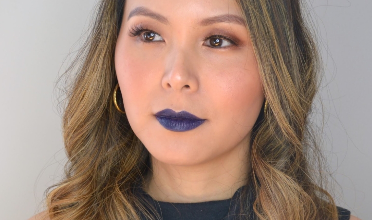 blue lipstick