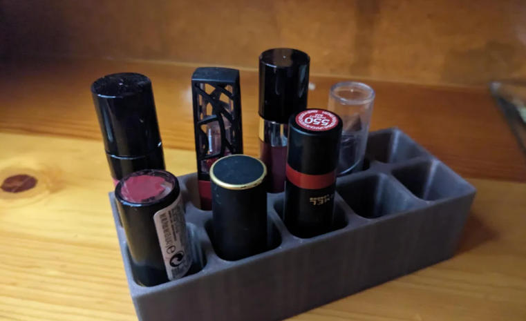 lipstick organizer