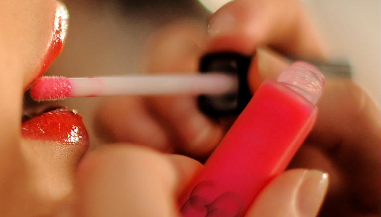 red lip gloss