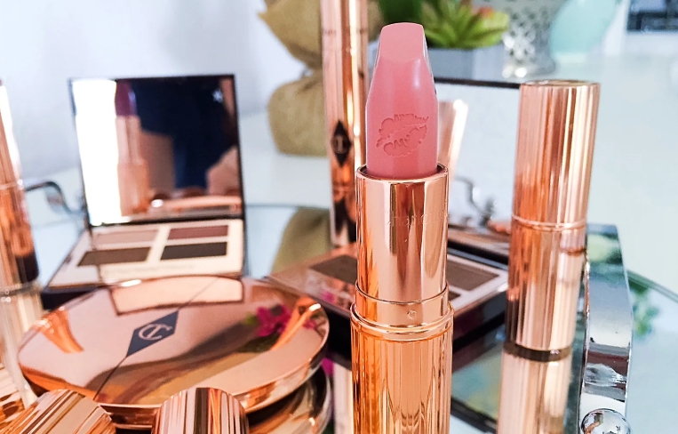 hot pink lipstick