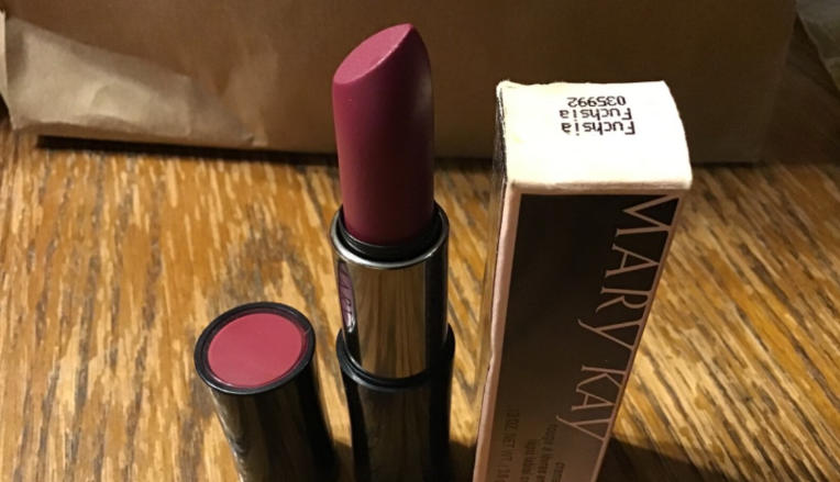 fuchsia lipstick