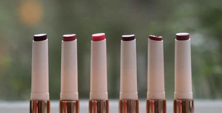 charlotte tilbury hyaluronic happikiss