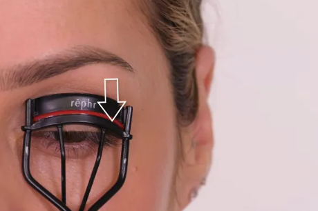 How to Curl Lashes for Beginners