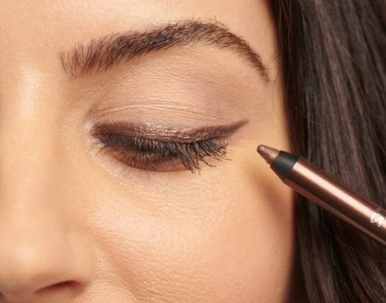 How to Apply Eyeliner for Beginners